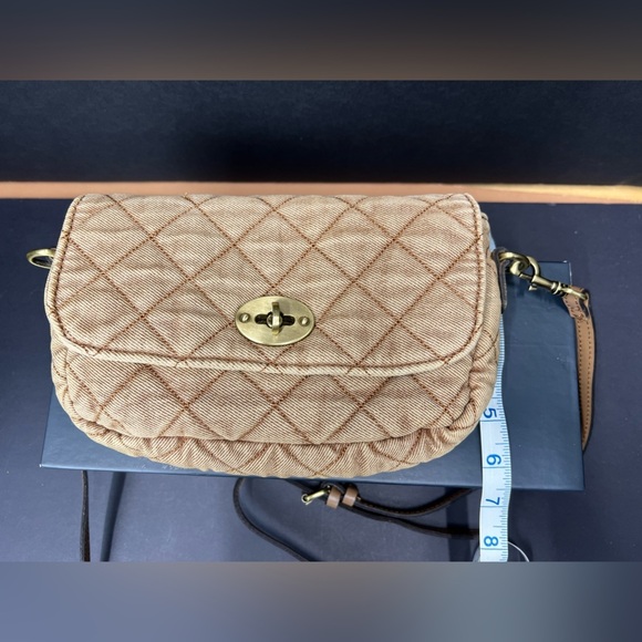 Patricia Nash Bonny Crossbody - Quilted
Stonewashed Denim - Picture 11 of 12